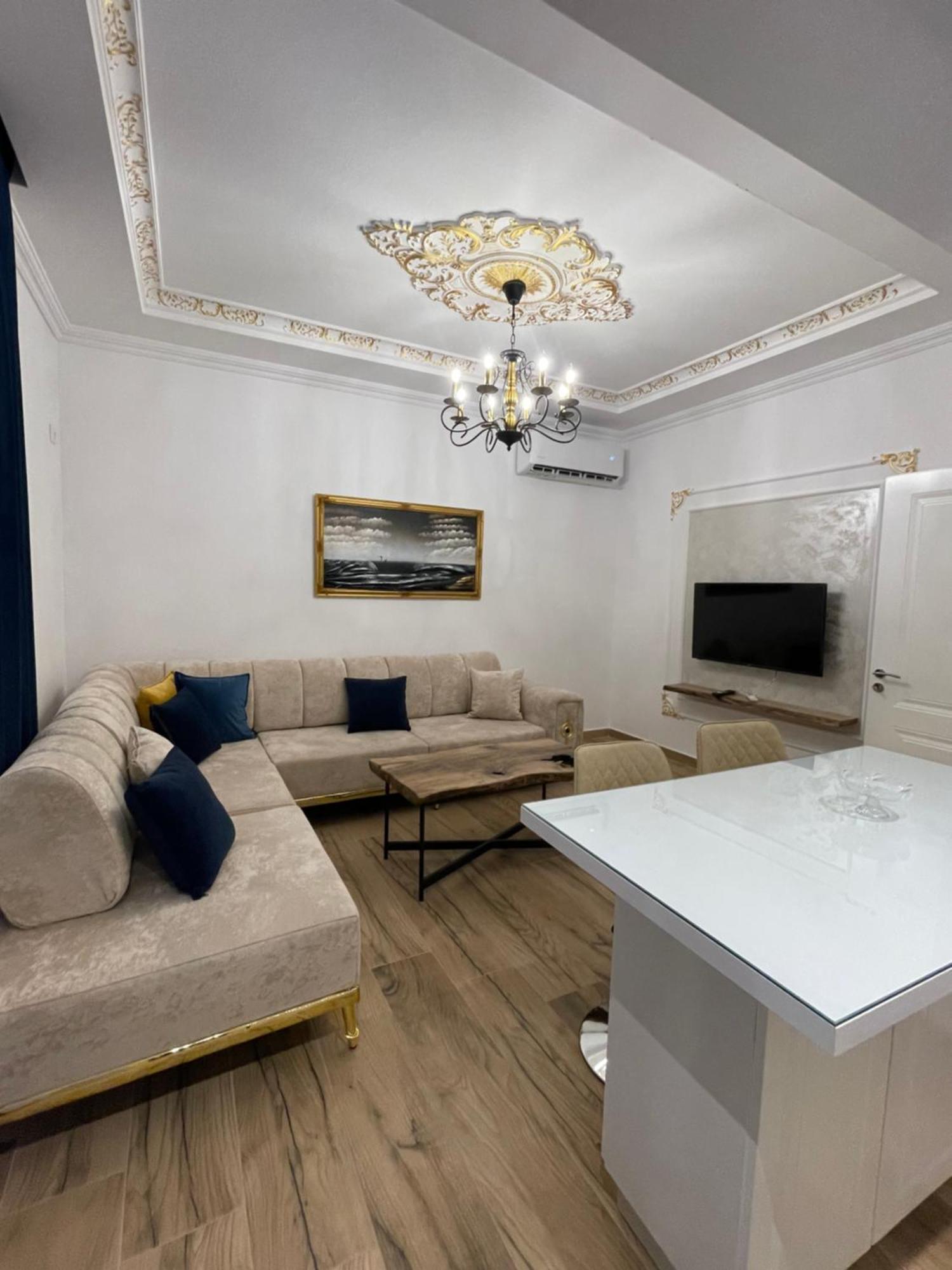 Leonard'S Apartment Durres Bagian luar foto