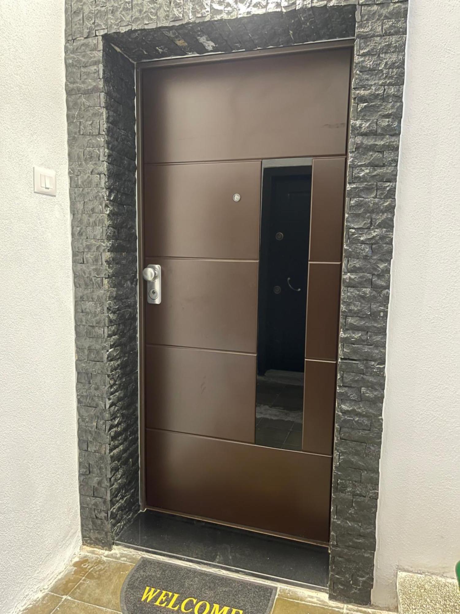 Leonard'S Apartment Durres Bagian luar foto